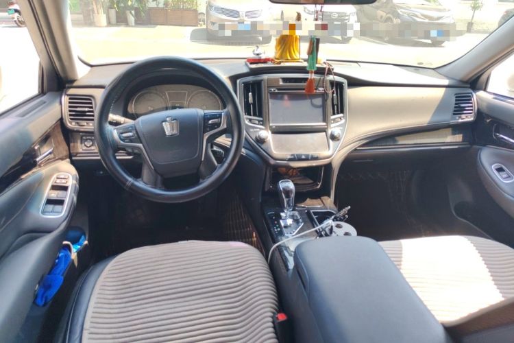 Used Toyota Crown 2015 2.0T Fashion Edition Center Console
