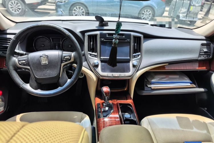 Used Toyota Crown 2015 2.0T Fashion Edition Center Console