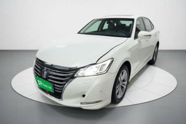 Ojetý Toyota Crown 2015 2.5L Smart Edition