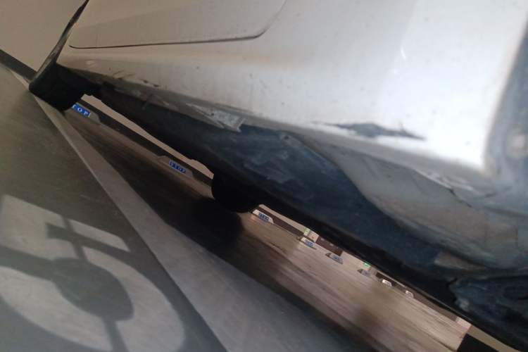 Used Toyota Crown 2015 2.0T Pioneer Edition Chassis Front Right