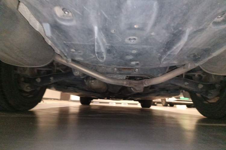 Used Toyota Crown 2015 2.0T Pioneer Edition Chassis Rear