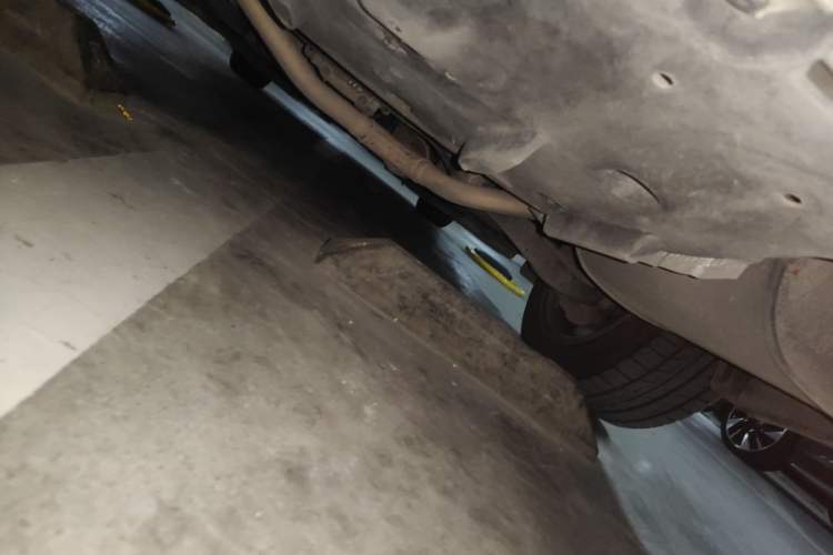 Used Toyota Crown 2015 2.0T Fashion Edition Chassis Rear