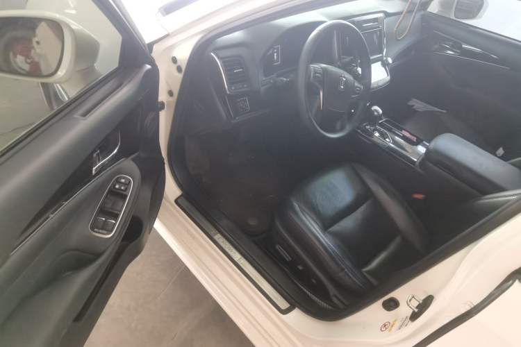 Used Toyota Crown 2015 2.5L Smart Edition Driver Seat