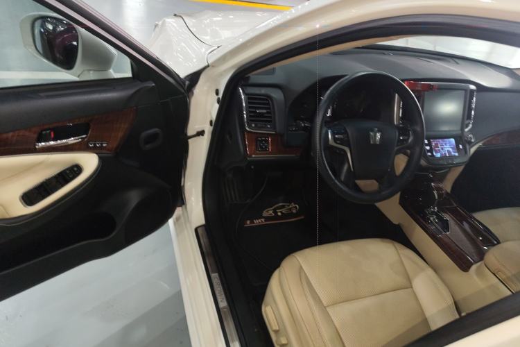 Used Toyota Crown 2015 2.5L Elite Edition Driver Seat