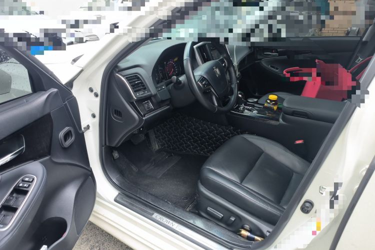 Used Toyota Crown 2015 2.0T Fashion Edition Driver Seat