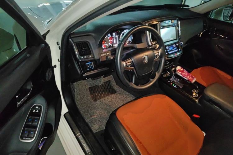 Used Toyota Crown 2015 2.0T Fashion Edition Driver Seat