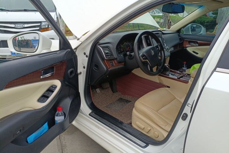 Used Toyota Crown 2015 2.0T Fashion Edition Driver Seat