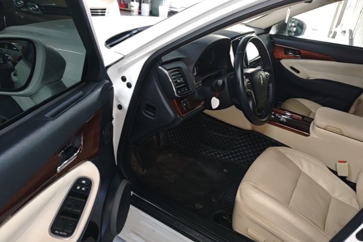 Used Toyota Crown 2015 2.5L Smart Edition Driver Seat