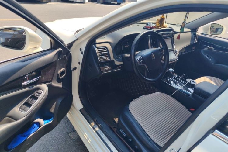 Used Toyota Crown 2015 2.0T Fashion Edition Driver Seat