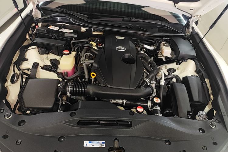 Used Toyota Crown 2015 2.0T Fashion Edition Engine Bay