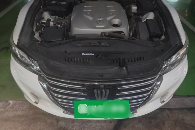 Used Toyota Crown 2015 2.5L Fashion Limited Edition Engine Bay
