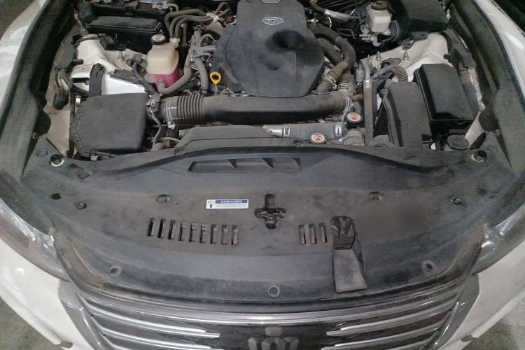 Used Toyota Crown 2015 2.0T Fashion Edition Engine Bay