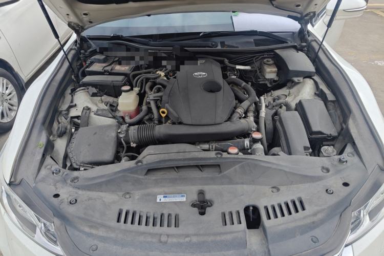 Used Toyota Crown 2015 2.0T Fashion Edition Engine Bay