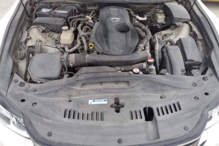 Used Toyota Crown 2015 2.0T Fashion Edition Engine Bay