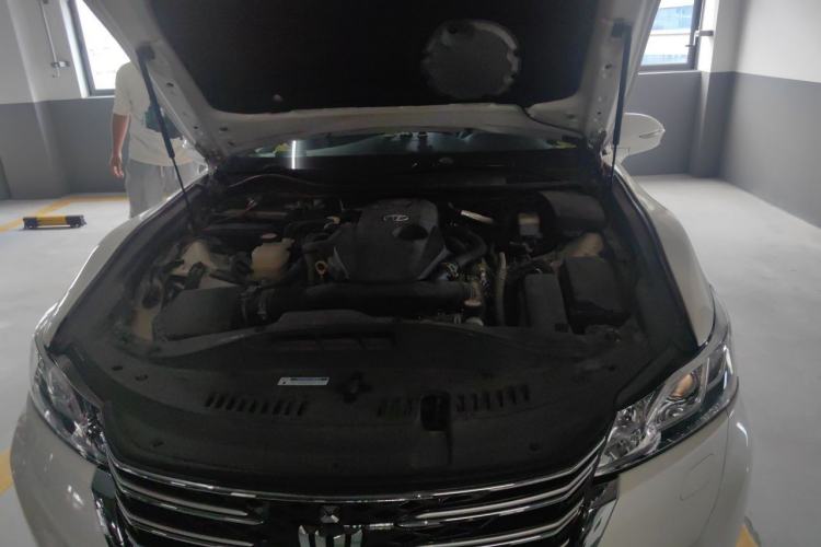 Used Toyota Crown 2015 2.0T Fashion Edition Engine Bay