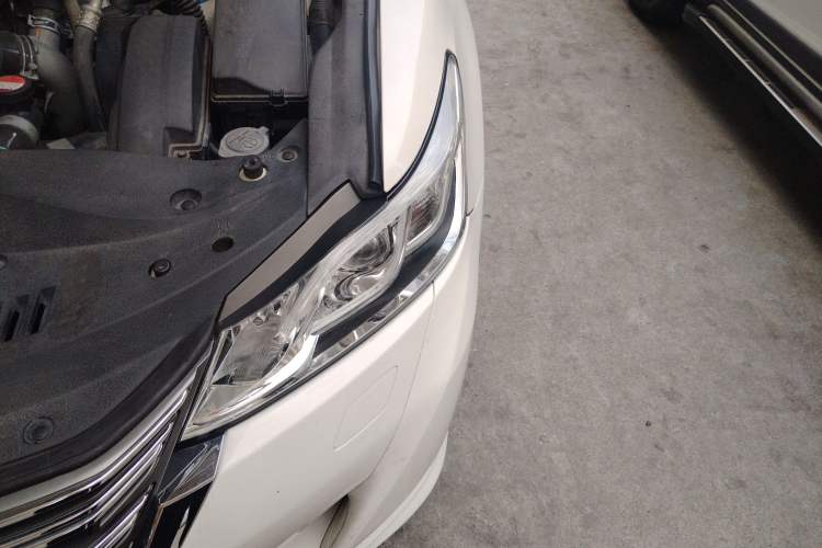 Used Toyota Crown 2015 2.0T Elite Edition Engine Bay Left