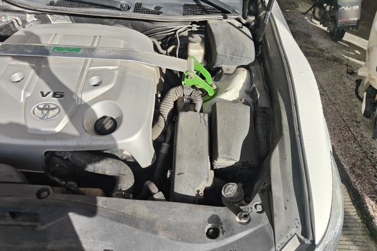 Used Toyota Crown 2015 2.5L Fashion Limited Edition Engine Bay Left
