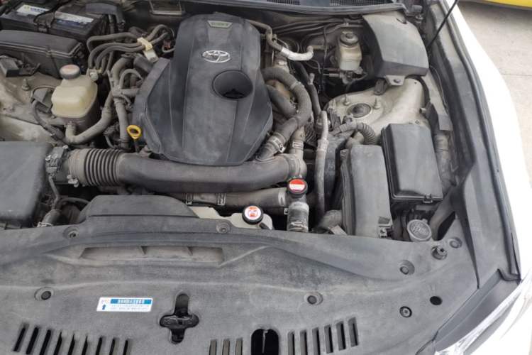 Used Toyota Crown 2015 2.0T Fashion Edition Engine Bay Left