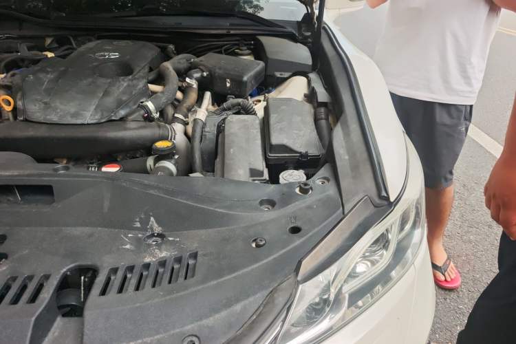 Used Toyota Crown 2015 2.0T Elite Edition Engine Bay Left