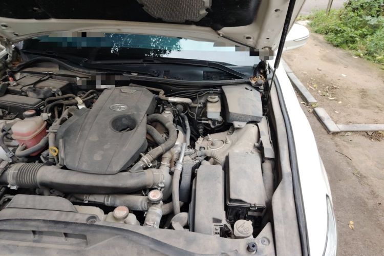 Used Toyota Crown 2015 2.0T Fashion Edition Engine Bay Left