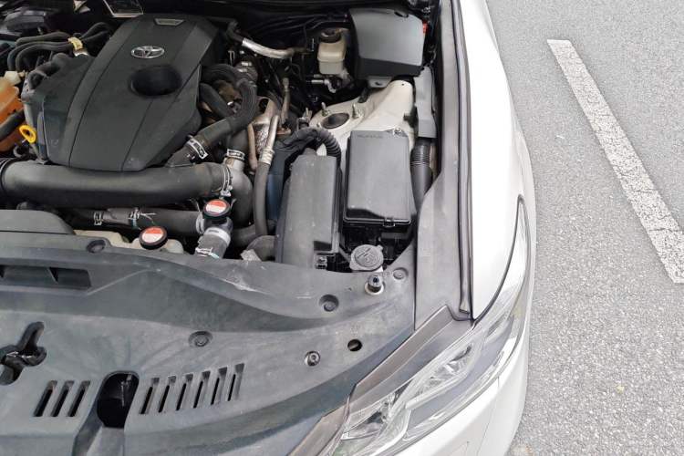 Used Toyota Crown 2015 2.0T Fashion Edition Engine Bay Left