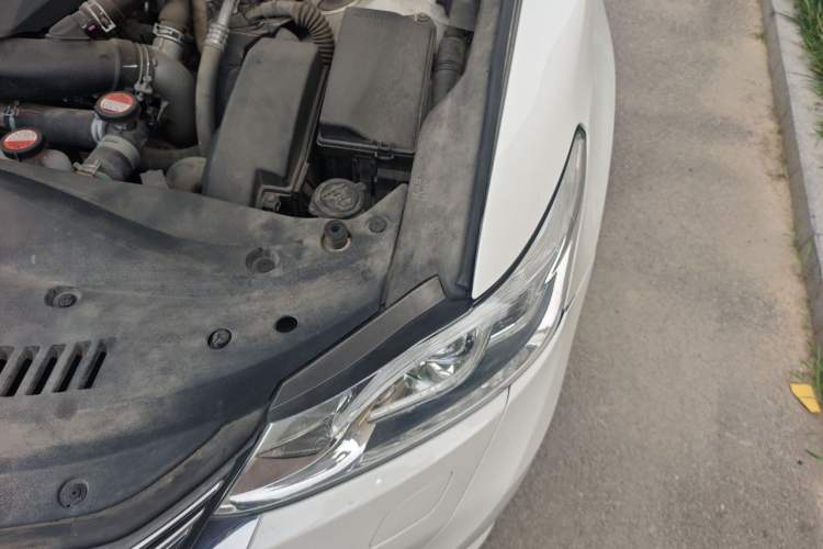 Used Toyota Crown 2015 2.0T Fashion Edition Engine Bay Left