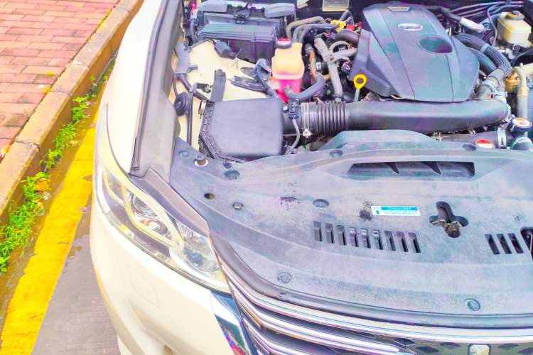 Used Toyota Crown 2015 2.0T Fashion Edition Engine Bay Right