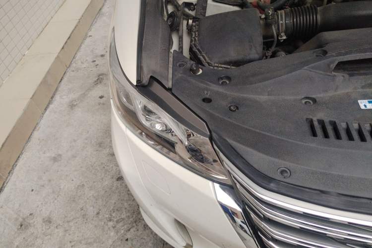 Used Toyota Crown 2015 2.0T Elite Edition Engine Bay Right