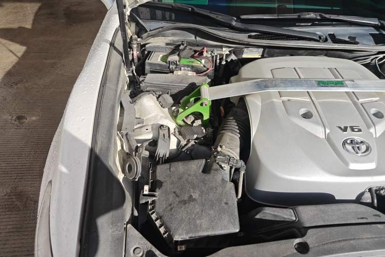 Used Toyota Crown 2015 2.5L Fashion Limited Edition Engine Bay Right