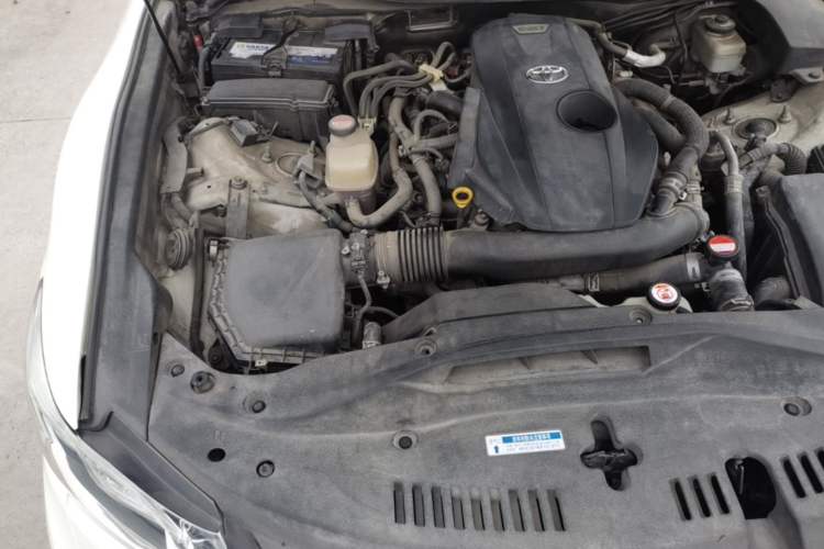 Used Toyota Crown 2015 2.0T Fashion Edition Engine Bay Right