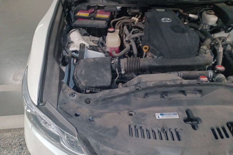 Used Toyota Crown 2015 2.0T Pioneer Edition Engine Bay Right