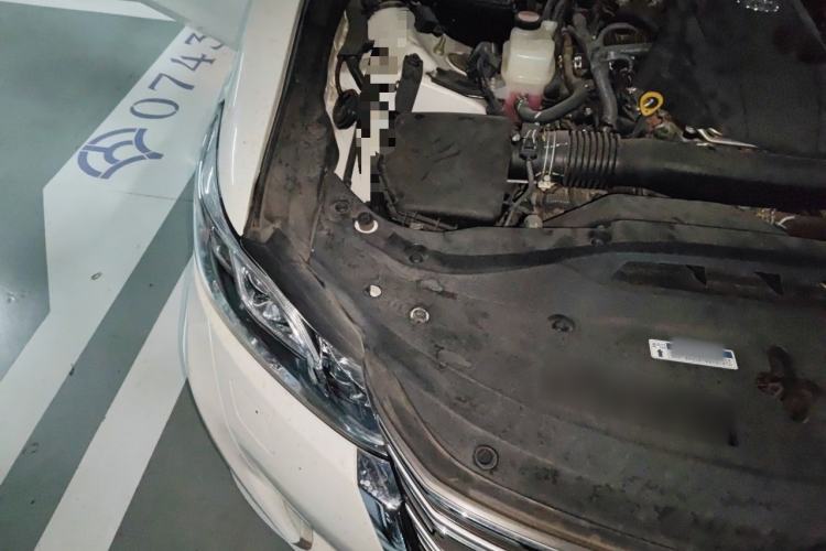 Used Toyota Crown 2015 2.0T Fashion Edition Engine Bay Right