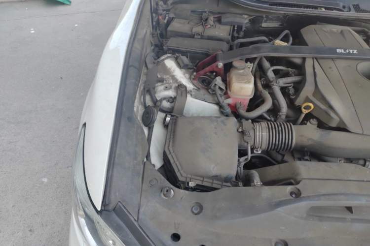 Used Toyota Crown 2015 2.0T Fashion Edition Engine Bay Right