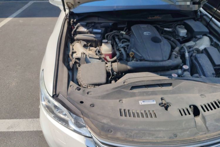 Used Toyota Crown 2015 2.0T Fashion Edition Engine Bay Right
