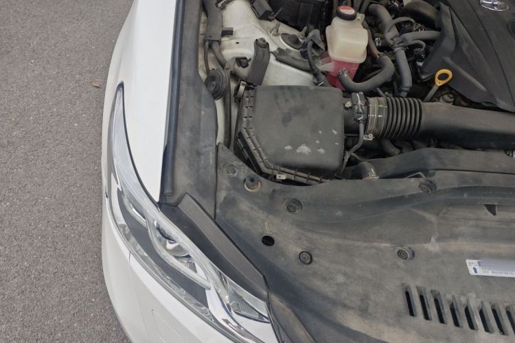 Used Toyota Crown 2015 2.0T Fashion Edition Engine Bay Right