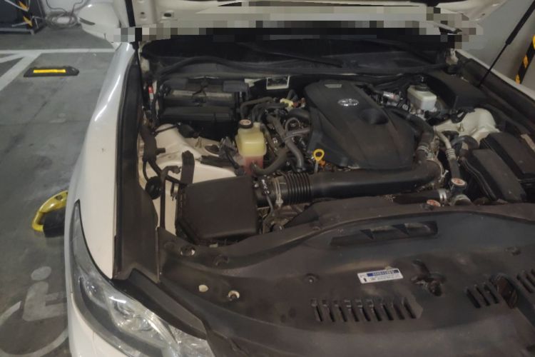 Used Toyota Crown 2015 2.0T Fashion Edition Engine Bay Right