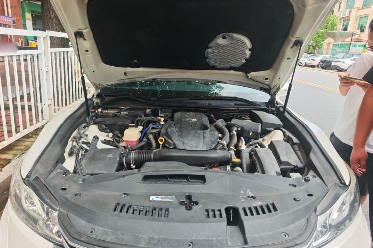 Used Toyota Crown 2015 2.0T Elite Edition Engine Bay