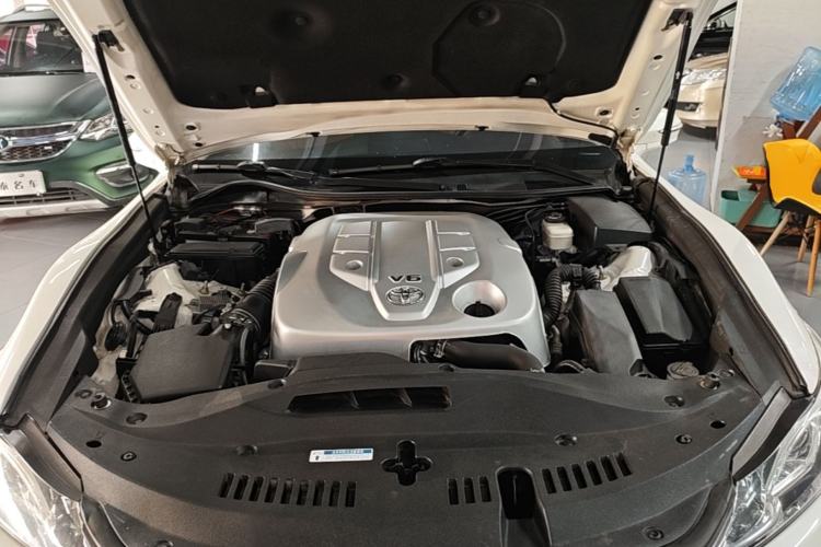 Used Toyota Crown 2015 2.5L Smart Edition Engine Bay