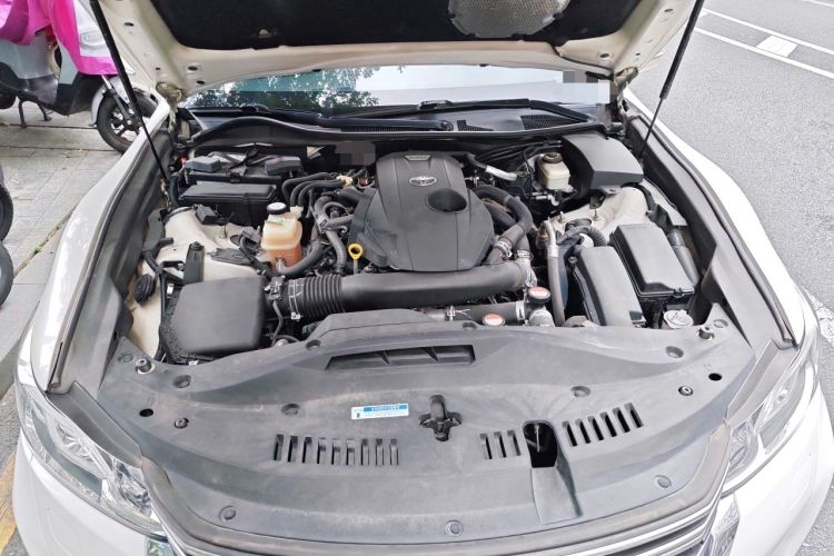 Used Toyota Crown 2015 2.0T Fashion Edition Engine Bay
