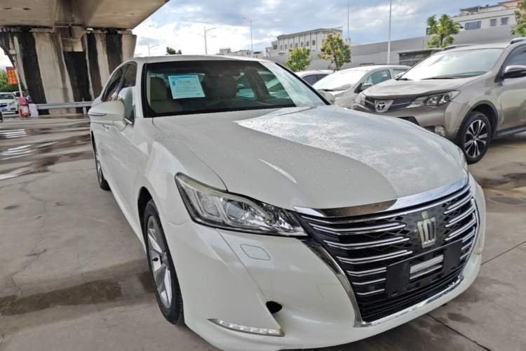 Used Toyota Crown 2015 2.0T Fashion Edition Exterior 1