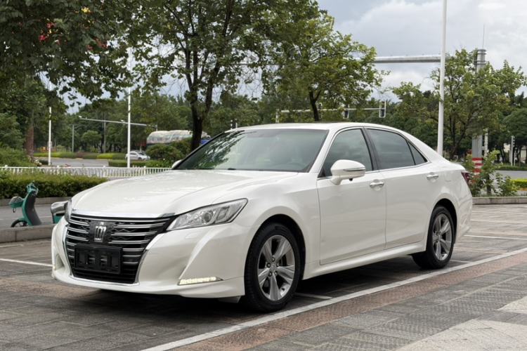 Used Toyota Crown 2015 2.0T Fashion Edition Exterior 2