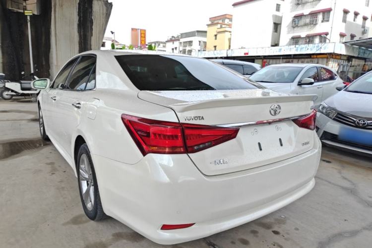 Used Toyota Crown 2015 2.0T Fashion Edition Exterior 2