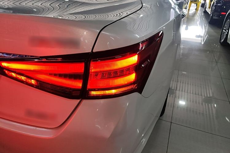 Used Toyota Crown 2015 2.0T Fashion Edition Exterior 3