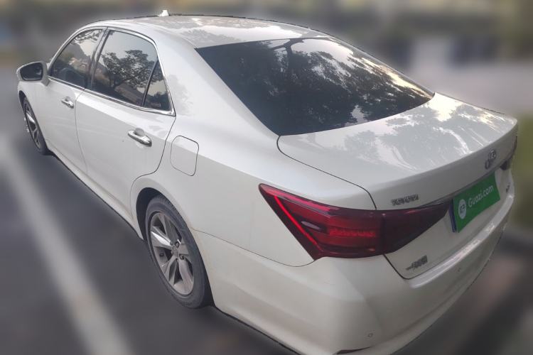 Used Toyota Crown 2015 2.0T Fashion Edition Exterior 3
