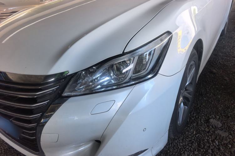 Used Toyota Crown 2015 2.0T Fashion Edition Exterior 3