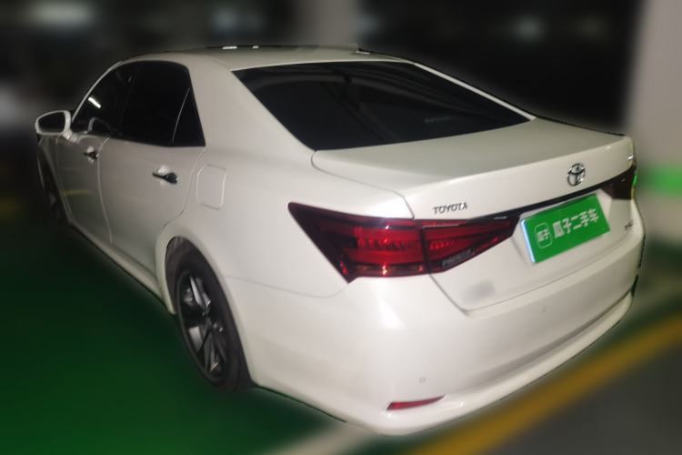 Used Toyota Crown 2015 2.0T Fashion Edition Exterior 3