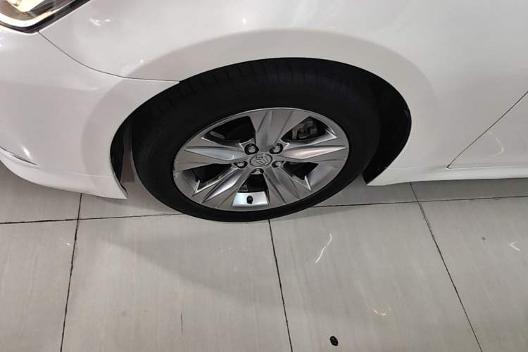 Used Toyota Crown 2015 2.0T Fashion Edition Exterior 4
