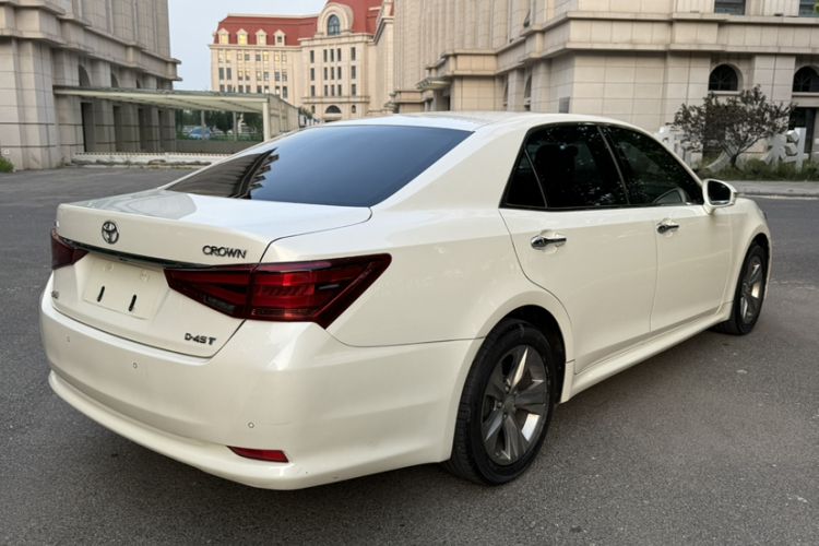 Used Toyota Crown 2015 2.0T Fashion Edition Exterior 4