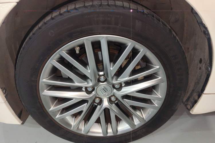 Used Toyota Crown 2015 2.5L Elite Edition Exterior 4