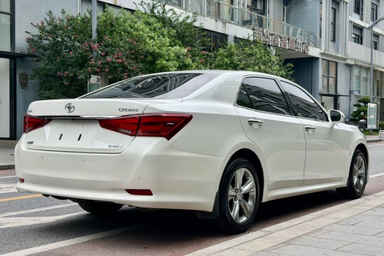 Used Toyota Crown 2015 2.0T Fashion Edition Exterior 4
